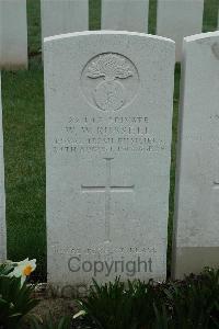 Bailleul Communal Cemetery Extension (Nord) - Russell, William Wilfred