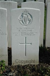 Bailleul Communal Cemetery Extension (Nord) - Salter, F