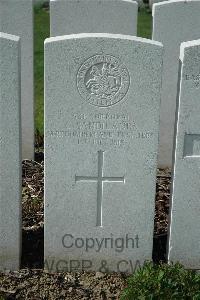 Bailleul Communal Cemetery Extension (Nord) - Sandilands, C