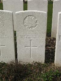 Bailleul Communal Cemetery Extension (Nord) - Sanger, R J