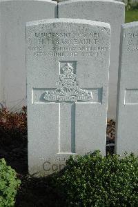 Bailleul Communal Cemetery Extension (Nord) - Sargeaunt, Herbert Gaussen