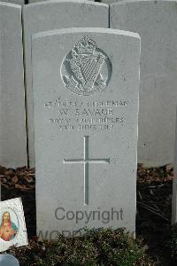Bailleul Communal Cemetery Extension (Nord) - Savage, W