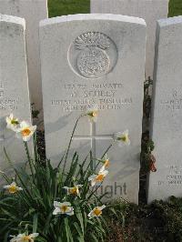 Bailleul Communal Cemetery Extension (Nord) - Scully, D