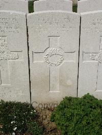 Bailleul Communal Cemetery Extension (Nord) - Scully, Ernest Charles