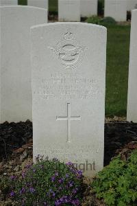 Bailleul Communal Cemetery Extension (Nord) - Senior, Joseph