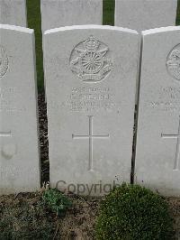 Bailleul Communal Cemetery Extension (Nord) - Shearer, G