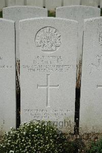 Bailleul Communal Cemetery Extension (Nord) - Shields, Donald