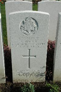 Bailleul Communal Cemetery Extension (Nord) - Siggins, J