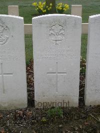 Bailleul Communal Cemetery Extension (Nord) - Simpson, John