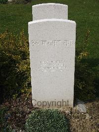 Bailleul Communal Cemetery Extension (Nord) - Pipal Singh, 