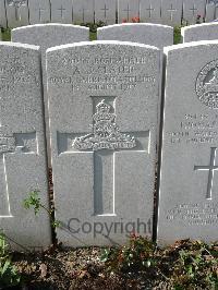 Bailleul Communal Cemetery Extension (Nord) - Slater, A J