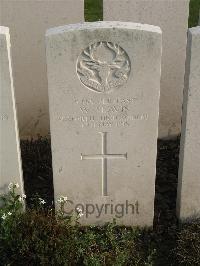 Bailleul Communal Cemetery Extension (Nord) - Slavin, W