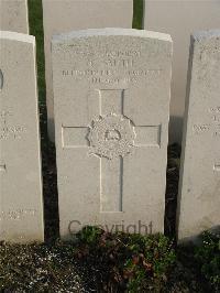 Bailleul Communal Cemetery Extension (Nord) - Smith, C