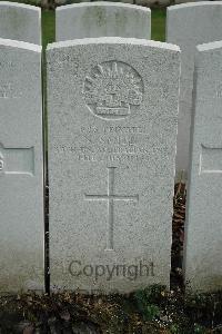 Bailleul Communal Cemetery Extension (Nord) - Smith, N