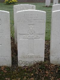 Bailleul Communal Cemetery Extension (Nord) - Smith, Thomas