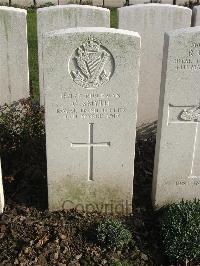 Bailleul Communal Cemetery Extension (Nord) - Smyth, G