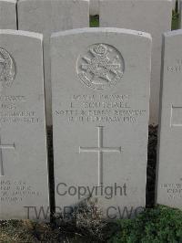 Bailleul Communal Cemetery Extension (Nord) - Southall, L