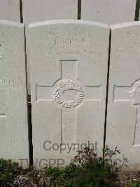 Bailleul Communal Cemetery Extension (Nord) - Spinks, Horatio