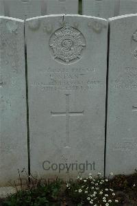 Bailleul Communal Cemetery Extension (Nord) - Stant, E