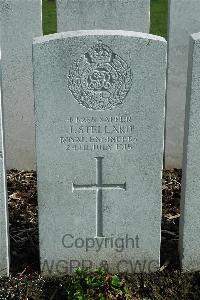 Bailleul Communal Cemetery Extension (Nord) - Stellard, J