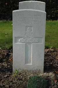 Bailleul Communal Cemetery Extension (Nord) - Stephens, George