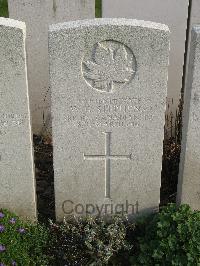 Bailleul Communal Cemetery Extension (Nord) - Stephens, W G