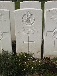 Bailleul Communal Cemetery Extension (Nord) - Stephenson, J