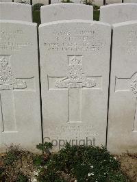 Bailleul Communal Cemetery Extension (Nord) - Stevens, Thomas