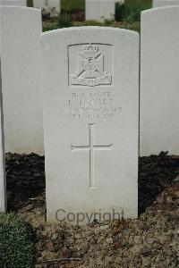 Bailleul Communal Cemetery Extension (Nord) - Stiddard, J