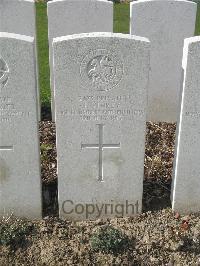 Bailleul Communal Cemetery Extension (Nord) - Storey, J