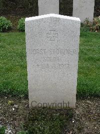 Bailleul Communal Cemetery Extension (Nord) - Stotzner, Horst