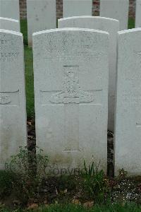 Bailleul Communal Cemetery Extension (Nord) - Summers, J R