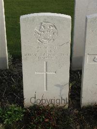 Bailleul Communal Cemetery Extension (Nord) - Sykes, R