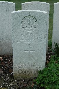 Bailleul Communal Cemetery Extension (Nord) - Tarrant, Francis Joseph