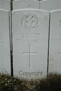 Bailleul Communal Cemetery Extension (Nord) - Tate, E D