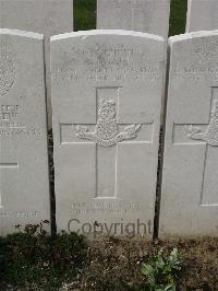 Bailleul Communal Cemetery Extension (Nord) - Taylor, Alfred