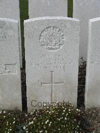 Bailleul Communal Cemetery Extension (Nord) - Taylor, J R