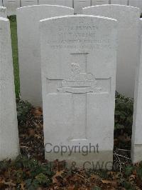 Bailleul Communal Cemetery Extension (Nord) - Taylor, Harold