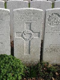 Bailleul Communal Cemetery Extension (Nord) - Taylor, Walter Frederick
