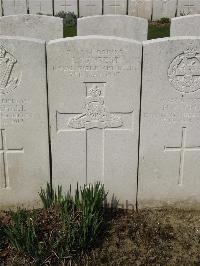 Bailleul Communal Cemetery Extension (Nord) - Tempest, T