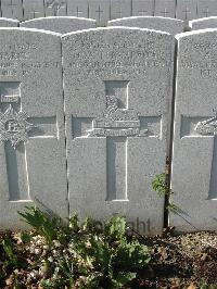 Bailleul Communal Cemetery Extension (Nord) - Thompson, G A