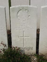 Bailleul Communal Cemetery Extension (Nord) - Tinkler, T