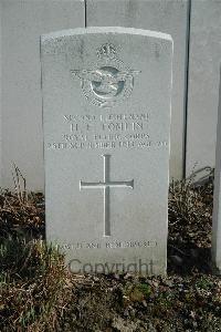 Bailleul Communal Cemetery Extension (Nord) - Tomlin, Harry Francis