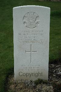 Bailleul Communal Cemetery Extension (Nord) - Topham, Henry Angrave Cecil