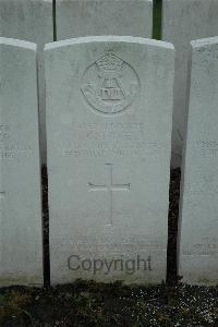 Bailleul Communal Cemetery Extension (Nord) - Tovell, John George
