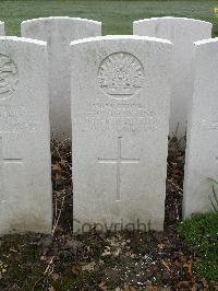 Bailleul Communal Cemetery Extension (Nord) - Townsend, F C
