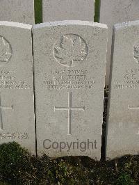 Bailleul Communal Cemetery Extension (Nord) - Tozer, E J