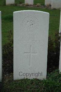 Bailleul Communal Cemetery Extension (Nord) - Tullis, Robert Ramsey
