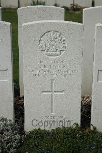 Bailleul Communal Cemetery Extension (Nord) - Twine, Thomas Richard