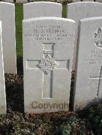 Bailleul Communal Cemetery Extension (Nord) - Vernon, W J